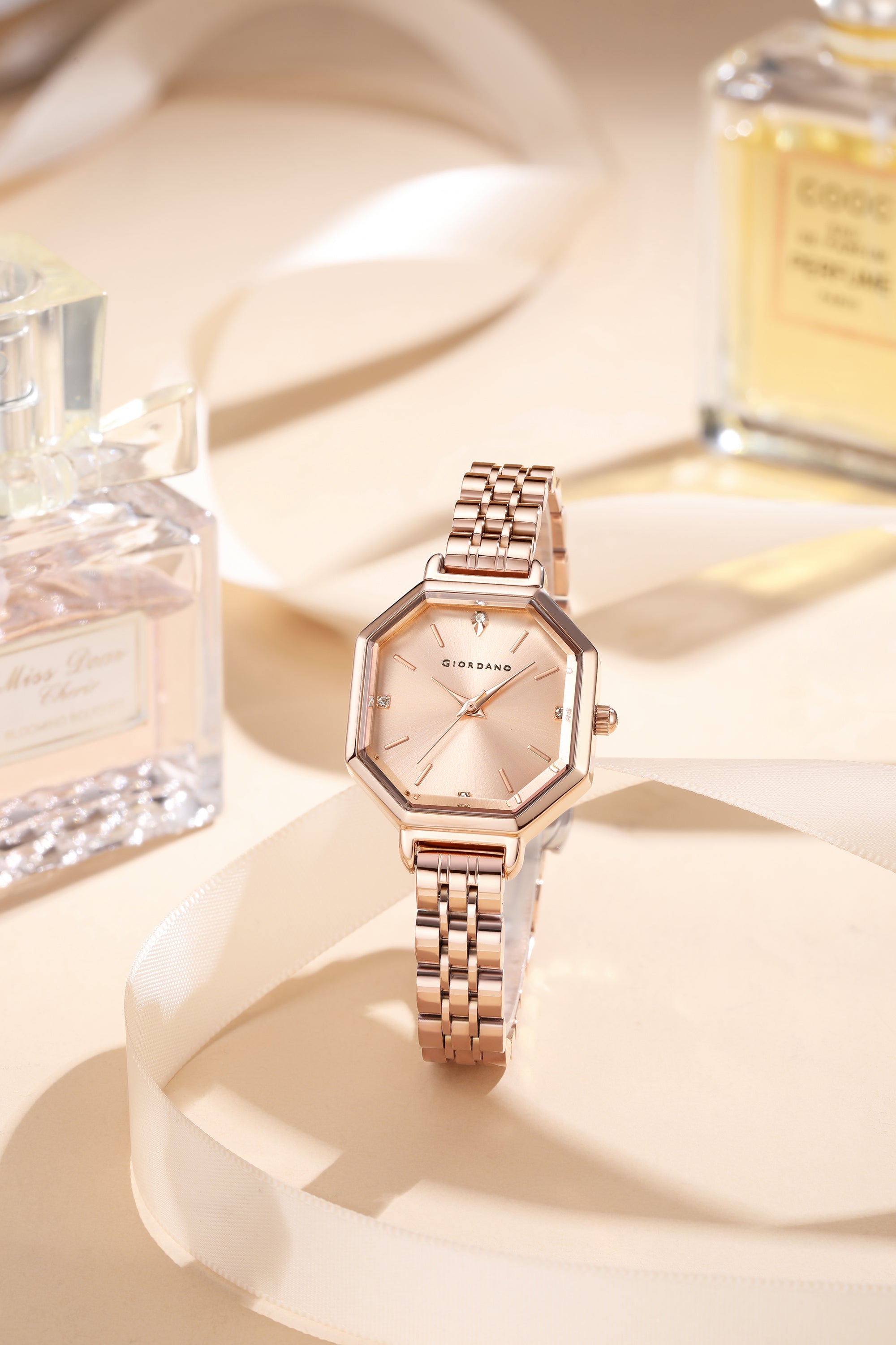 Giordano Analog Watch for Women – Classic octagonal gloss finish Dial with rose gold stainless steel strap | GZ-60113-22